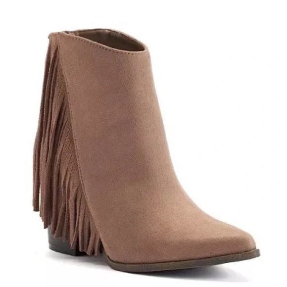 Candie's Shoes - Candie’s Fringe Heeled Ankle Booties - Tan 7.5